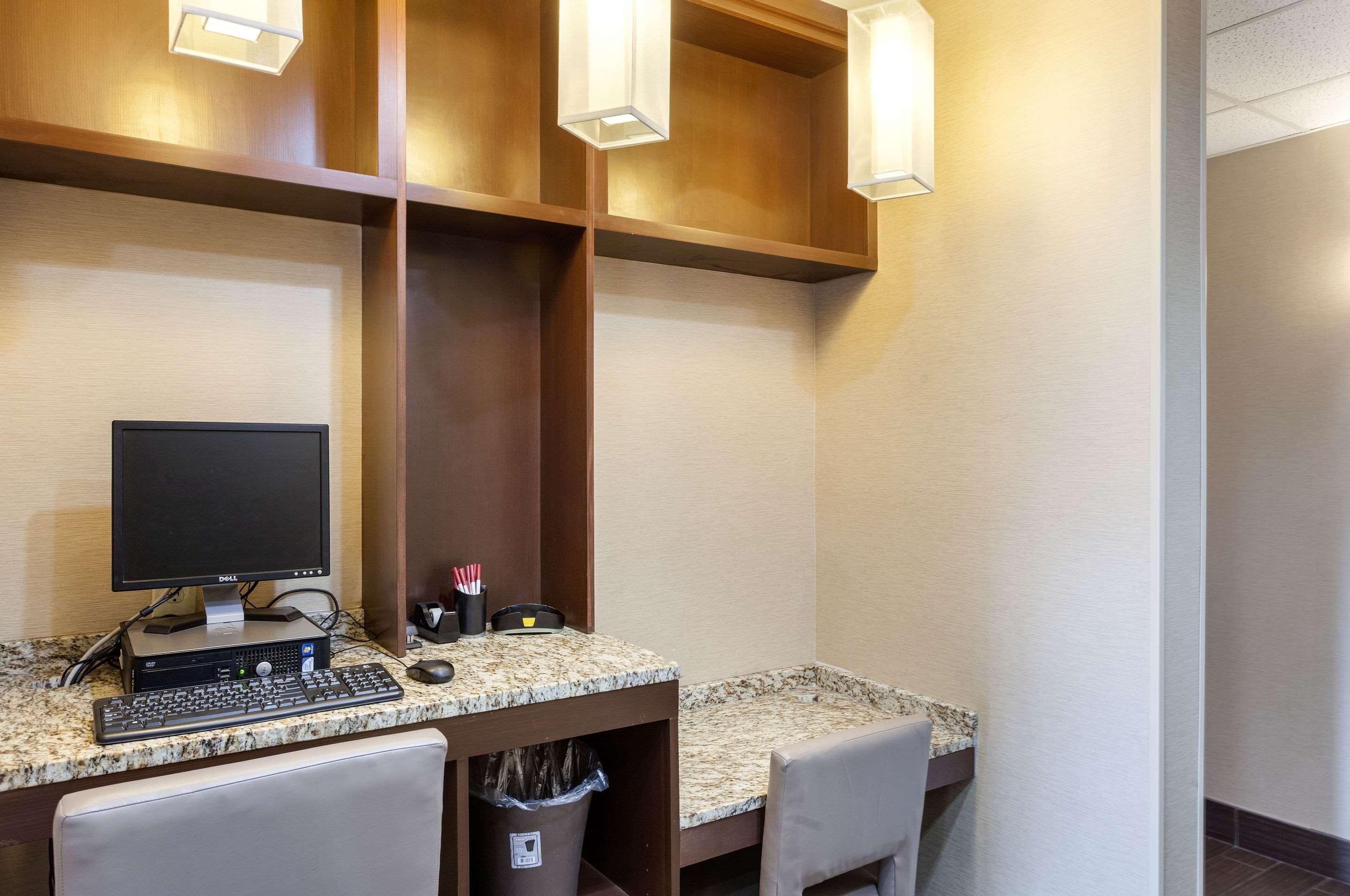 Comfort Suites University Лінкольн Екстер'єр фото