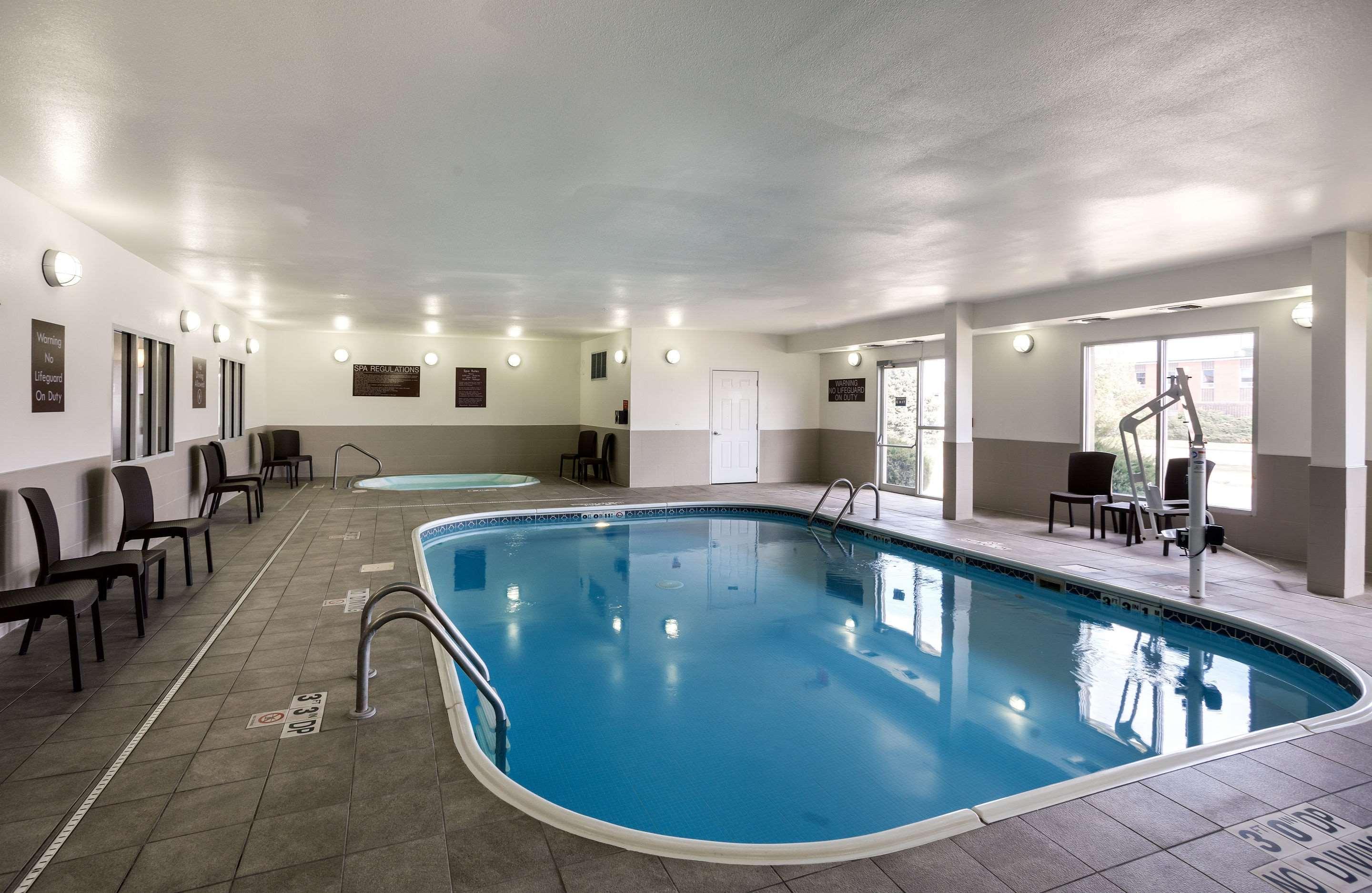 Comfort Suites University Лінкольн Екстер'єр фото